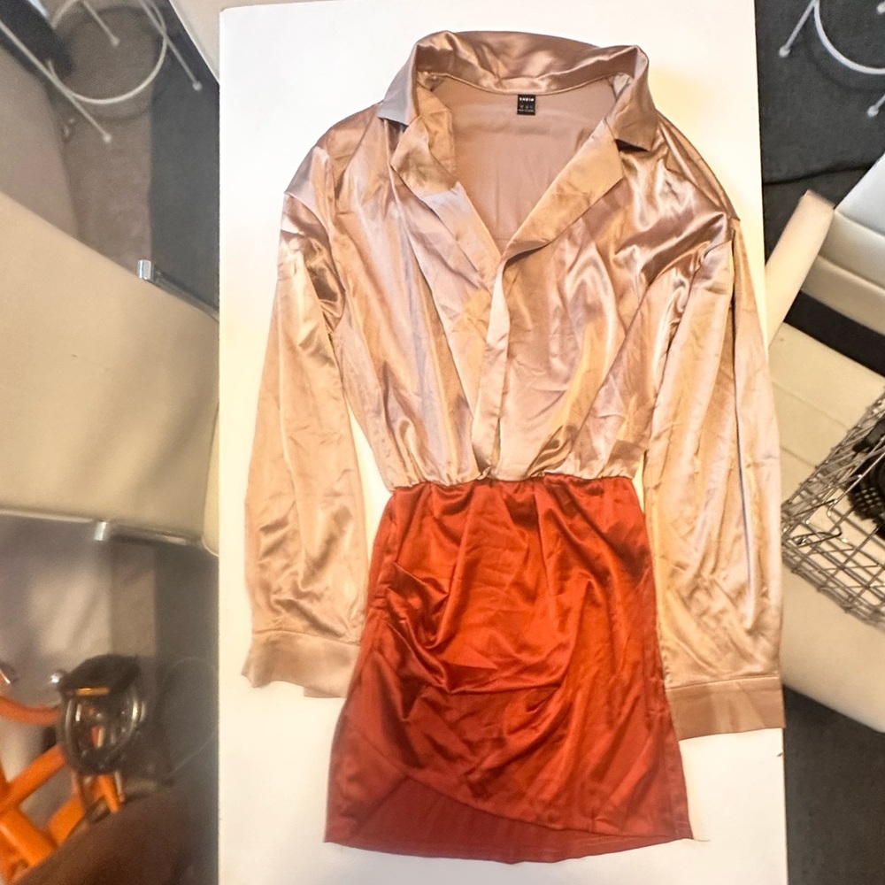 Satin silk color block dress. No dry clean. Looks grand